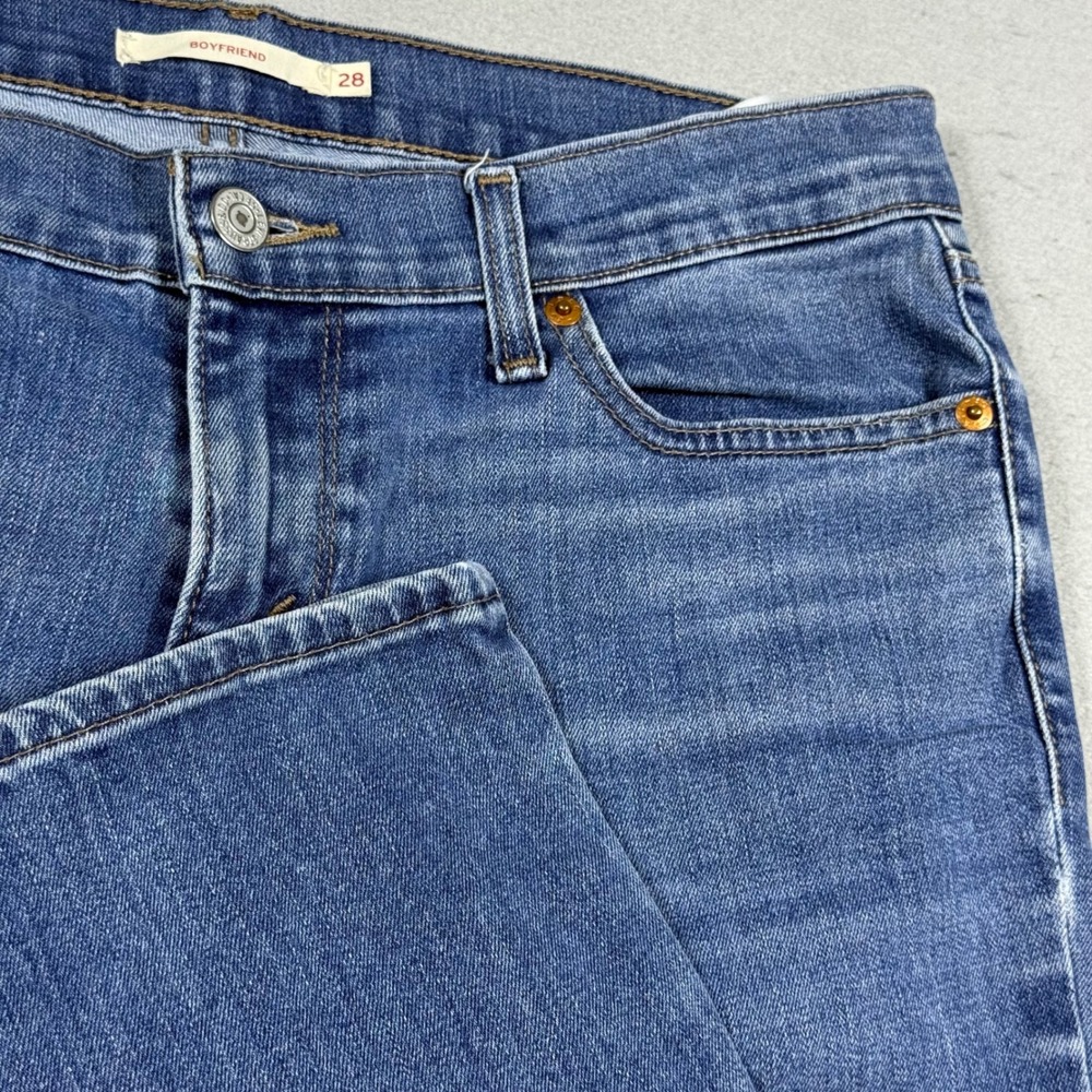 Levis Boyfriend Jeans Medium Wash Blue Straight Leg Denim Pants Womens 28